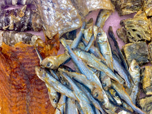 Load image into Gallery viewer, Fish & Licks Box